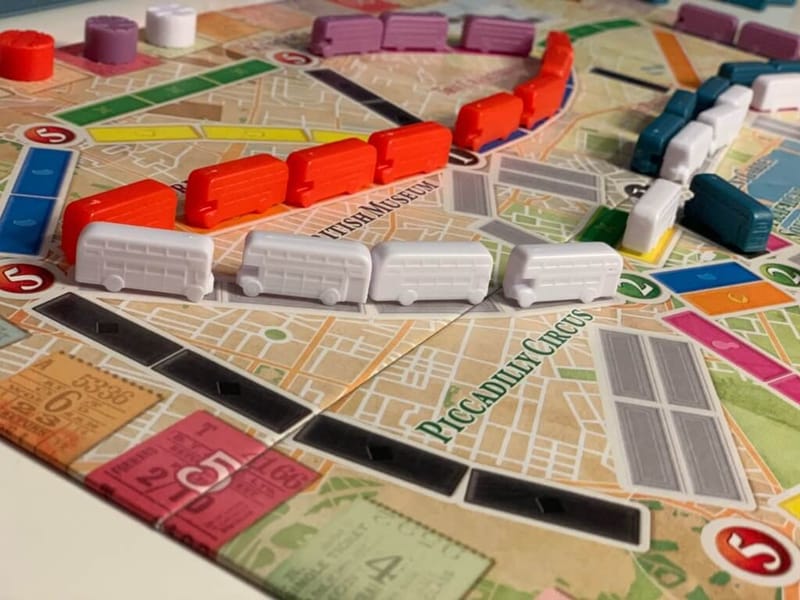 Les jeux familiaux à emmener en vacances