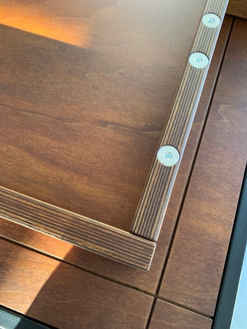 Rathskellers Sunnygeeks – la table de jeu de société modulaire