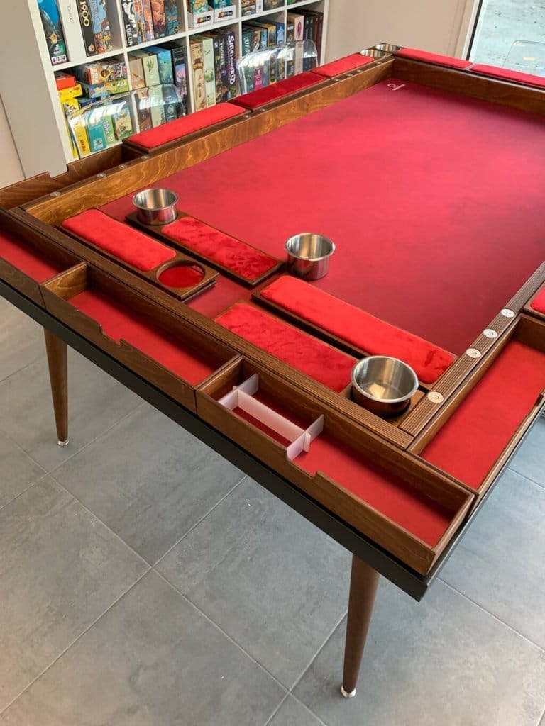 Rathskellers Sunnygeeks – la table de jeu de société modulaire
