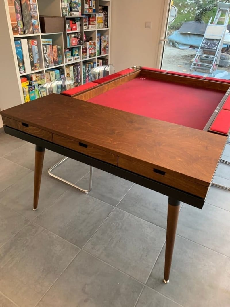 Rathskellers Sunnygeeks – la table de jeu de société modulaire