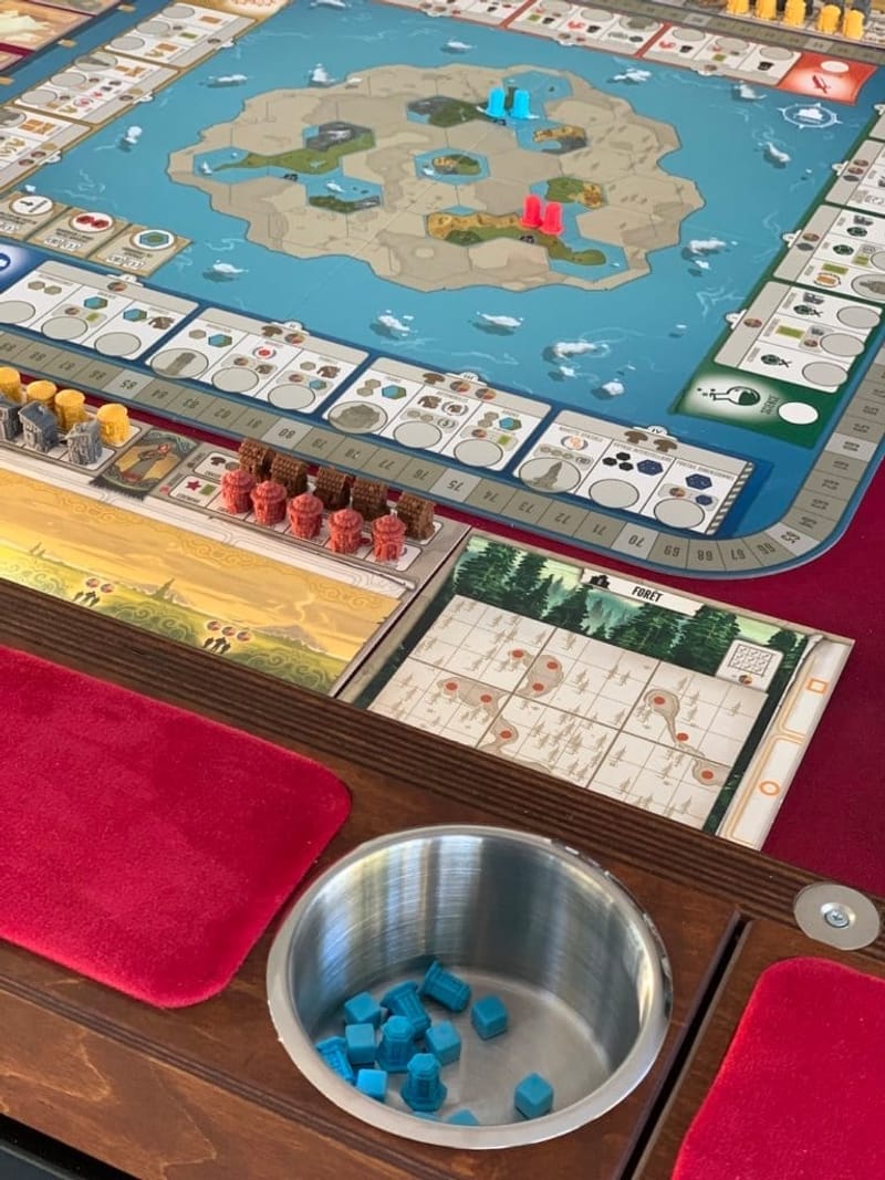 Rathskellers Sunnygeeks – la table de jeu de société modulaire