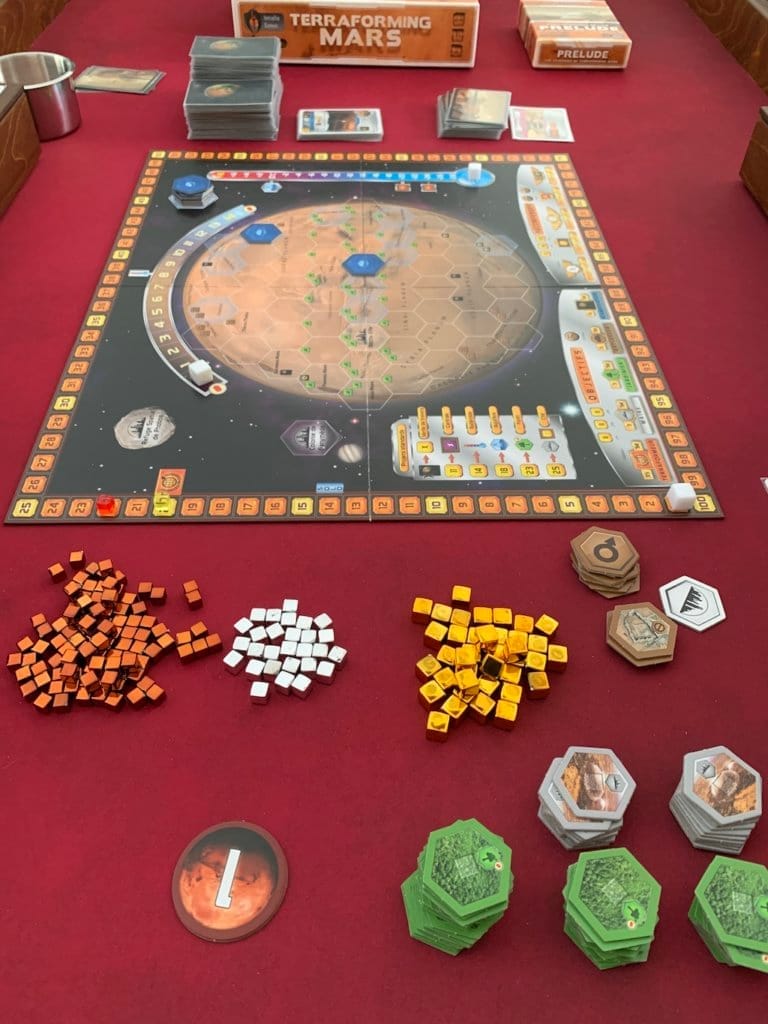 Rathskellers Sunnygeeks – la table de jeu de société modulaire