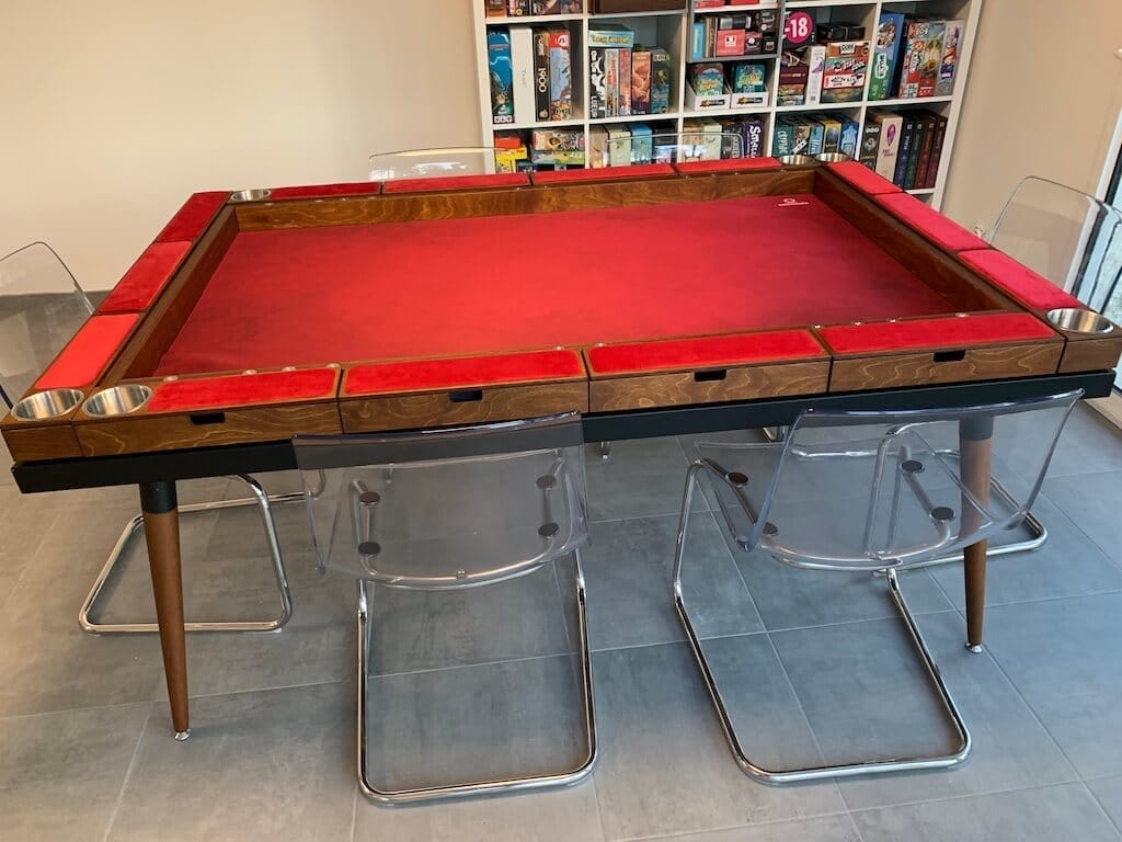 Rathskellers Sunnygeeks – la table de jeu de société modulaire