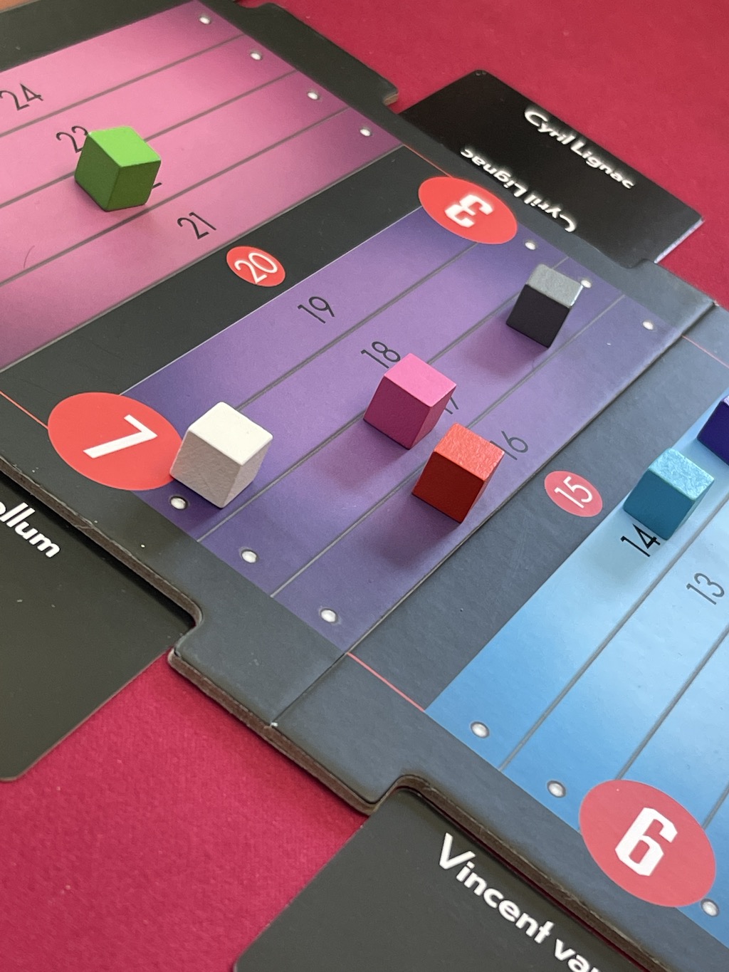 Secret Identity Test jeu de société Akoa Tujou